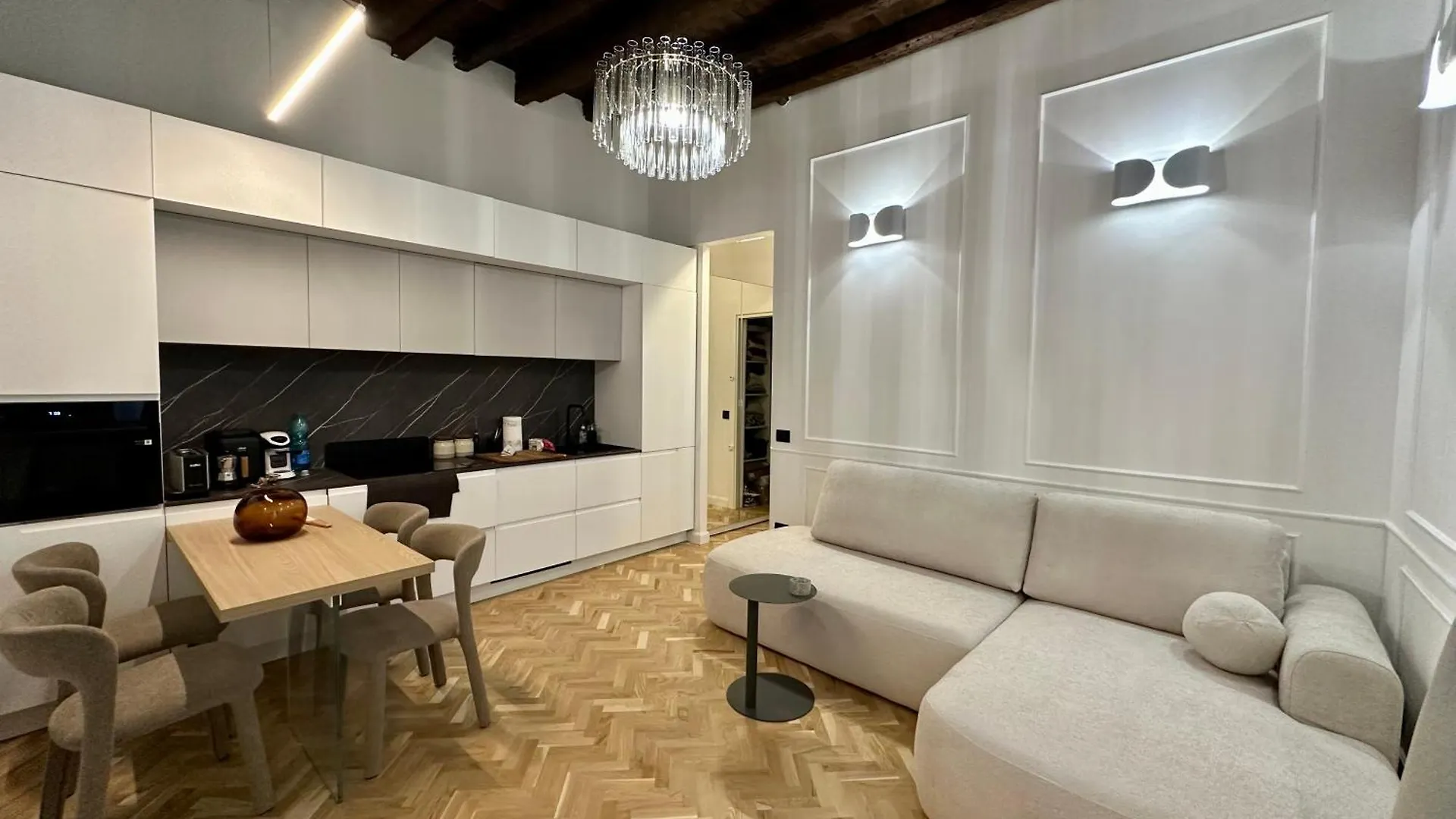 Elegant City Apartment - Milano Centro  מילאנו